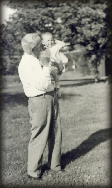 grandpa-with-granddaughter